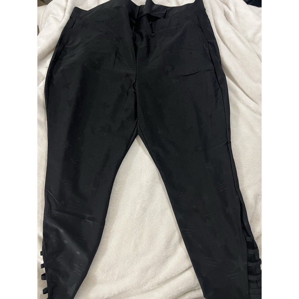 Torrid Plus Size High Rise Black Leggings Pants With Stars Womans Size 4